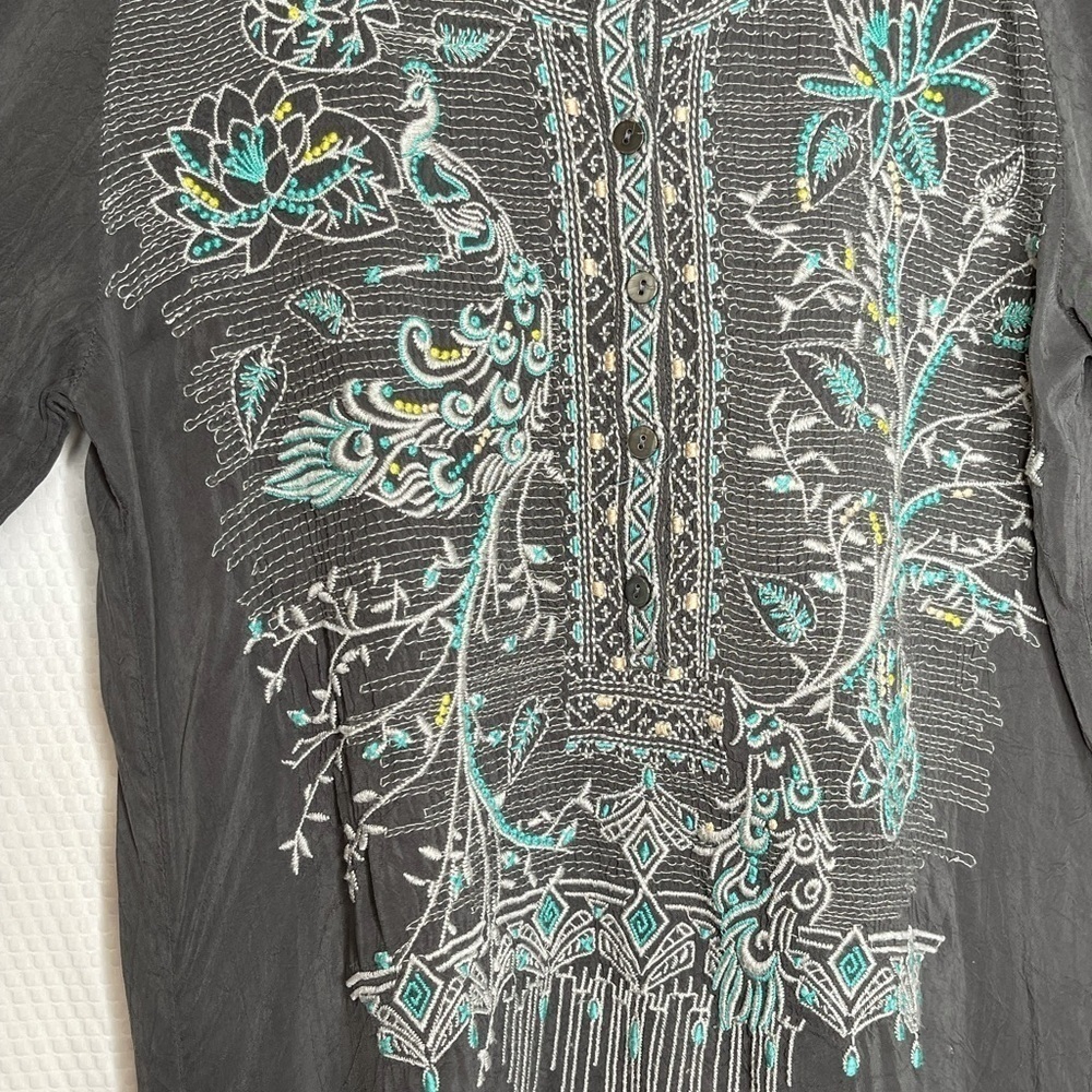Johnny Was Embroidered Boho Tunic Top Blue Gray Flowy Blouse XS - Picture 6 of 11